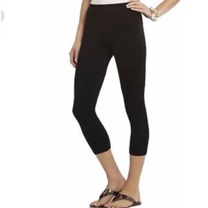 NWOT BCBG MaxAzaria Mason Cropped Ponte Leggings, black